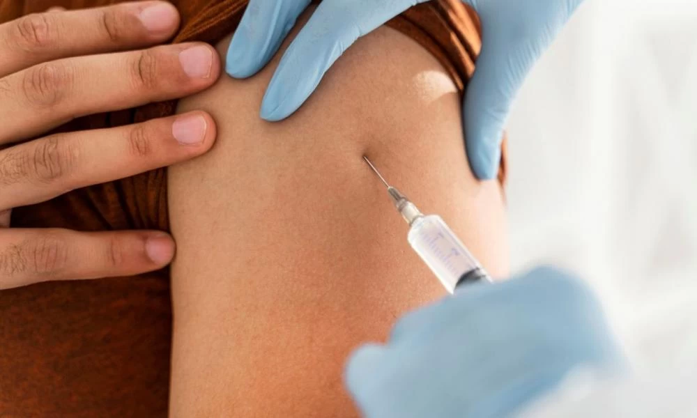 Κύπρος: Σειρά των εφήβων 16-17 ετών για εμβολιασμό με συγκατάθεση γονέων